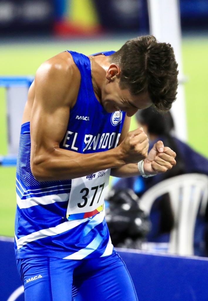 LaPolemicaTCS's tweet photo. 🥈🏃🏻‍♂️¡Llegó la sexta medalla salvadoreña en Cali!

Esteban Ibáñez ganó la medalla de plata en el decatlón de los I Juegos Panamericanos Junior Cali-Valle 2021.

📲 @indeselsalvador https://t.co/DeY69pIXOm
