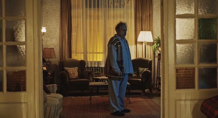 “Yarın...
Yine yarın...
Yine yarın...
Sürüklenip gidiyor
böyle bu boş yaşam.”