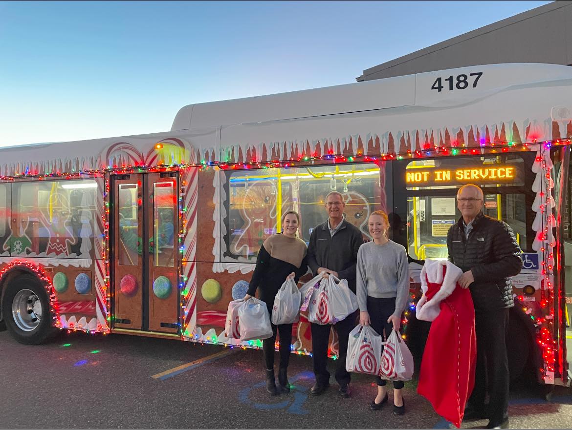 Busy morning #StuffingtheBus for the <a href="/YWCACassClay/">YWCA Cass Clay</a>!🚌

Thanks to <a href="/MATBUS/">MATBUS</a> for driving around and collecting all of these gifts!🎄