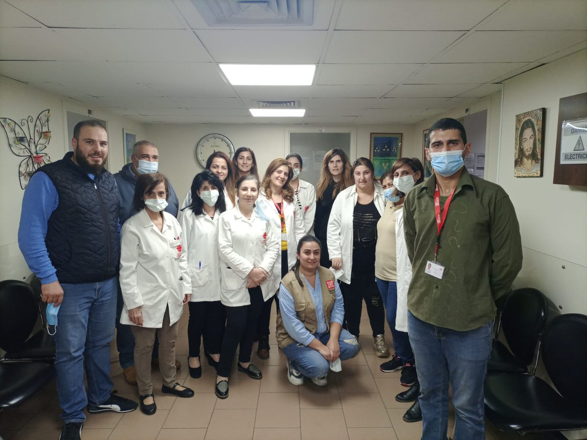 Caritaslb's tweet photo. #CaritasLebanon organized a medicine distribution day in #Ashrafieh & #SinelFil.
Benefitting 600 people from the areas, distributing 2000 medications & 1500 hygiene kits.
This initiative continues next in #SedElBauchrieh & #BurjHammoud on December 3rd.
We are here for you! https://t.co/LdNcjtD6JK