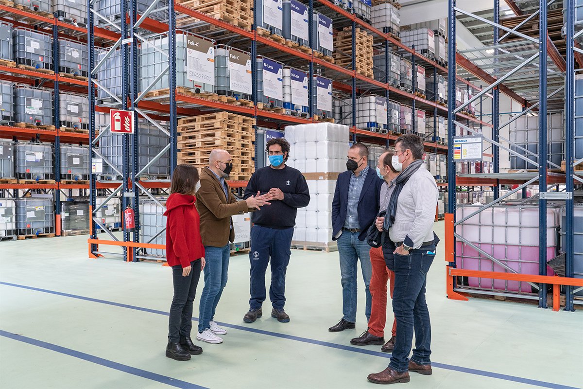 StollerEurope's tweet photo. 🏢 Today, at the Stoller Europe headquarters, we had the visit of our French distributor SABOC with the aim of planning the commercial and technical actions to be carried out in 2022.

#ThisIsStoller #ThisIsCustomer
#EmpoweringPlantsEmpoweringPeople https://t.co/1LPVmKqJ9m