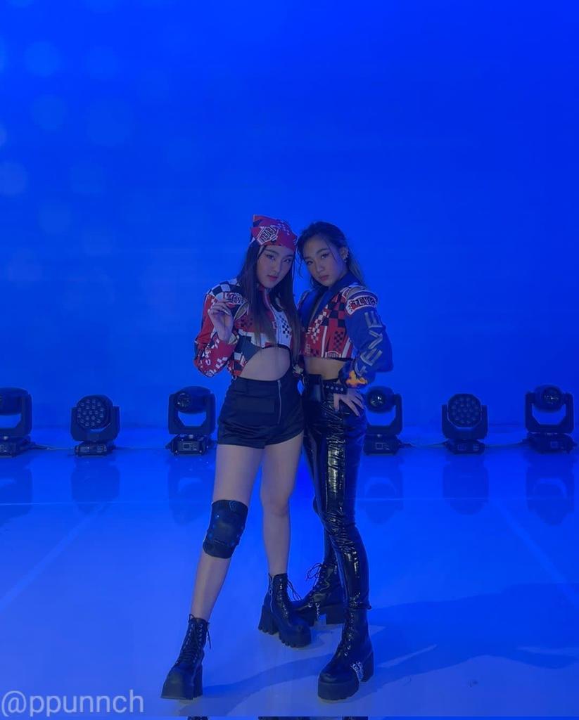 brasil_punch's tweet photo. [🦋] Punch via Instagram (@/ppunnch) 
"Feliz aniversário 🥳🤍 Obrigada por ficar ao meu lado e por tudo que já fez por mim. | obs: Postei tarde porque quero ser a última. (+)
#PunchBrasil #Punch4EVE #4EVE #Fai4EVE https://t.co/kvrYppE6Ec