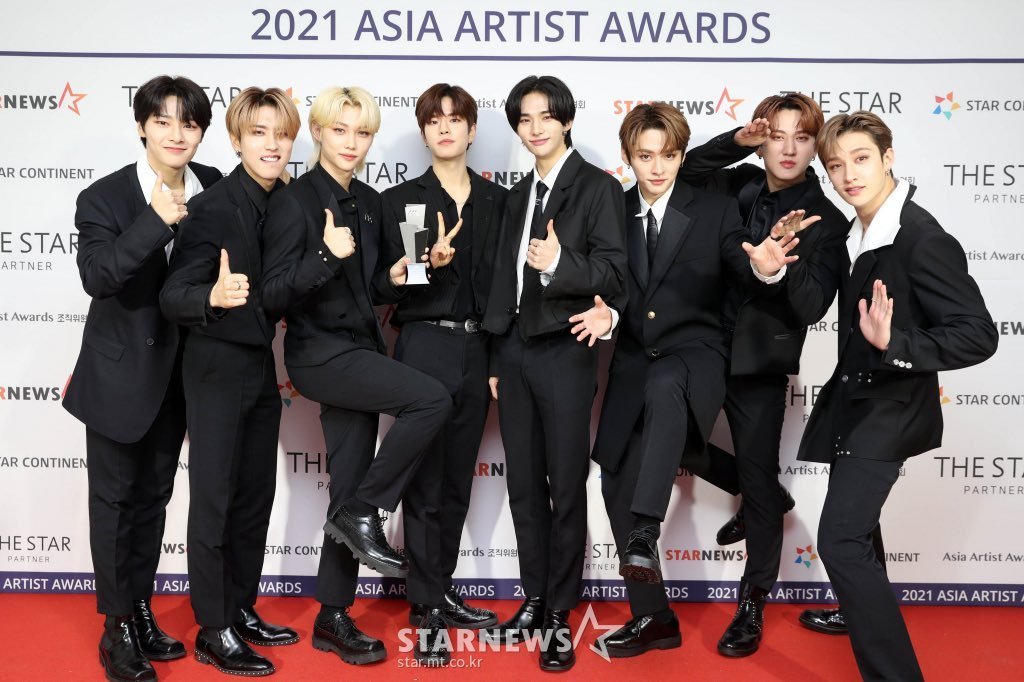 yslcheol's tweet photo. STRAY KIDS PERFORMANCE KINGS
#StrayKids1stDAESANG 
#SKZ_1stDAAAESANG 
#스키즈_AAA올해의퍼포먼스대상_축하해 
#스키즈_올해의퍼포먼스상_축하해 https://t.co/dpnn1dG87u