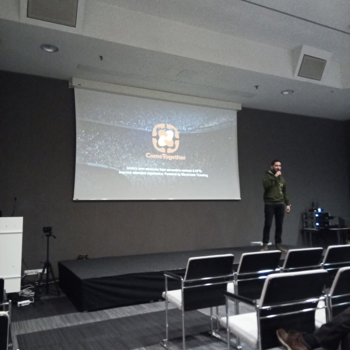 Mind The Bridge tweet media