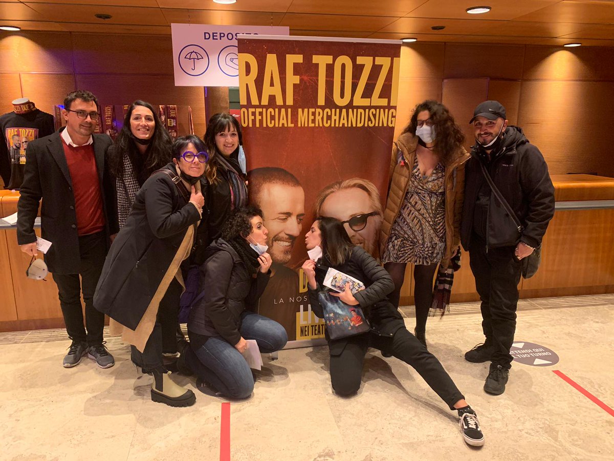ToniaRispoli's tweet photo. @RafRiefoli mica siamo di parte?!❤ #PerTuttoIlTempo #LOVEYOUASSAISSIMO #TEAMRAF #CÈSEMPREUNAEMOZIONENUOVANELRIVEDERTI https://t.co/Sk8fBLbT2u