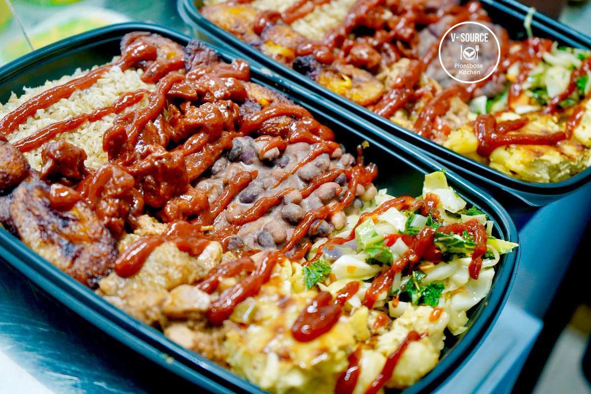 vsourcekitchen's tweet photo. Our platters are a festival of flavours! 💃🏽

We are OPEN from 10AM - 8PM ⏰ 

To order directly to the shop please call: 07424 714780 ☎️ 

If you fancy a delivery straight to your door pop onto our online portals 💻:

JUST EAT - DELIVEROO - UBER EATS 🚙 💨  

#patties #veganrice https://t.co/PjoVX0pvT8