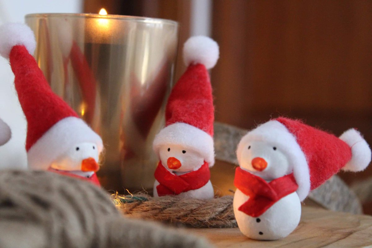 ateliermanille's tweet photo. Après la photo de famille des manchots voici la photo de famille des bonhommes de neige ☃️☃️🥰

À retrouver sur Etsy : https://t.co/mbOAjyZ9Zo https://t.co/jSES1fTheX