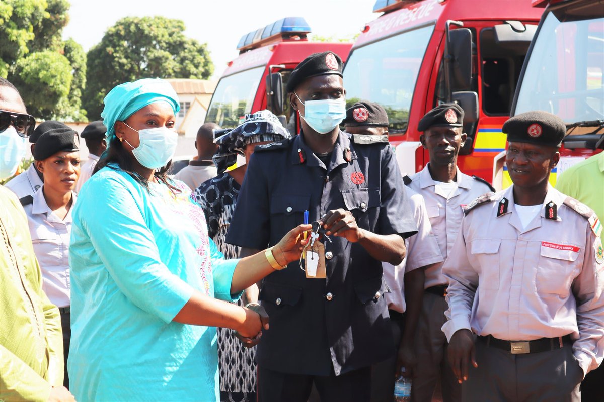 gambia_for's tweet photo. The Ministry of Interior has handed over 7 Fire Tenders and 1 Water Bowser Truck to the #Gambia Fire and Rescue Services that were donated by Avon Fire Brigade in the UK.
The Gambia Government is committed to the provision of protection services to the people of the Gambia. https://t.co/LR9UapabGk