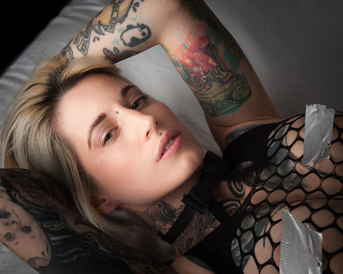 AdaVisser2's tweet photo. Goodmorning 😍🤓☺️
#goodmorning #tattoo #tattoomodel #inkmodel #alternativemodel #adavisser https://t.co/5oe2YQZH6K