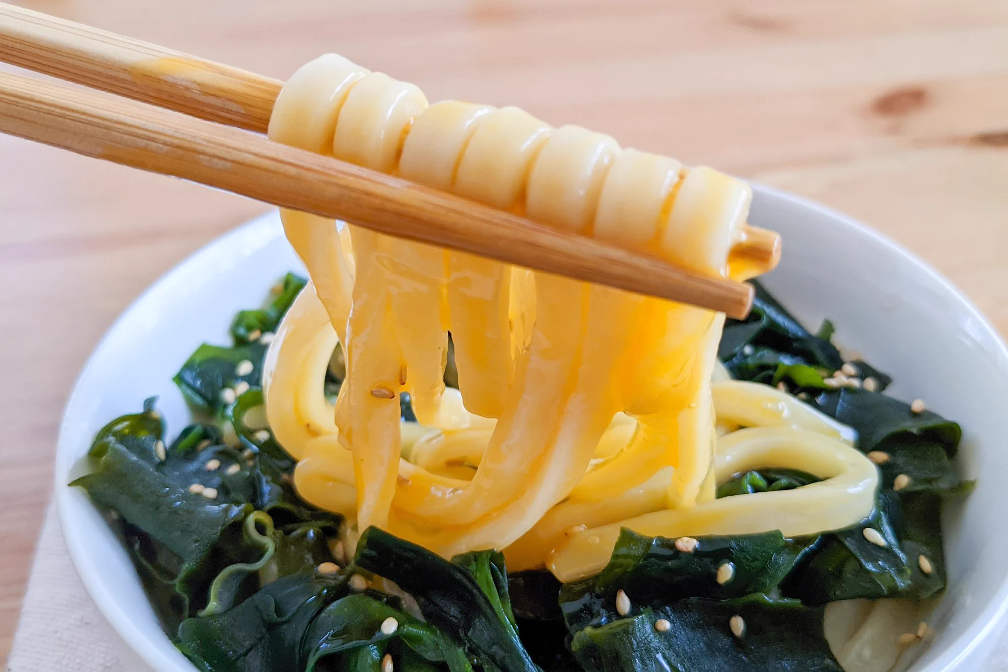 わかめ×うどんの組み合わせが美味しそう！簡単でお手軽なうどんレシピ！