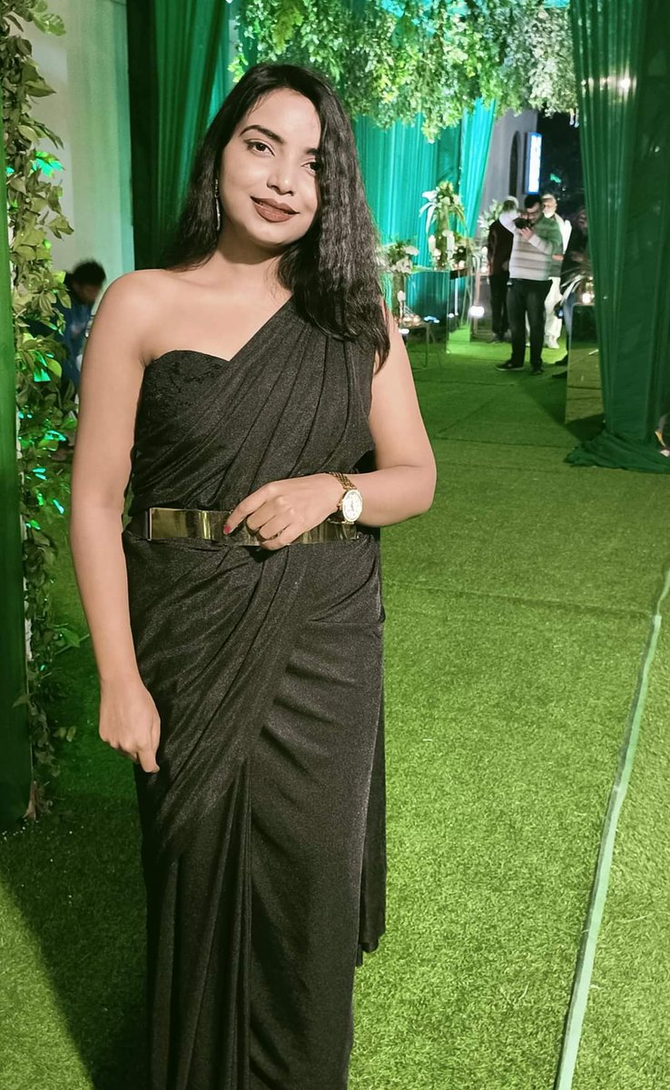 EvaAyushi's tweet photo. November 29, 2021🎤💞It's our choices that show who we are far more than our abilities #ShowTime ✨ #SangeetEvening
Hosted super dramatic Sangeet evening of Kunal and Unnati 😍 https://t.co/EgF5ztkmtS
