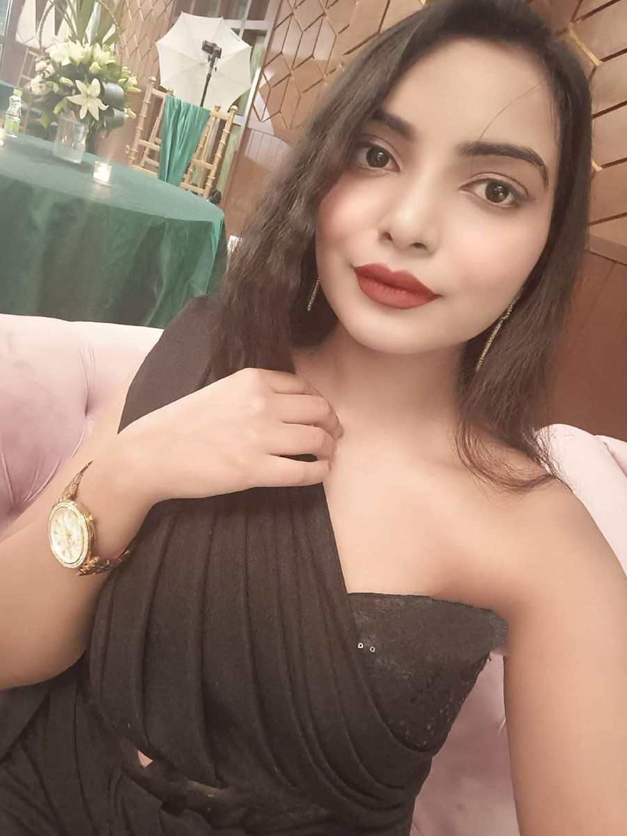 EvaAyushi's tweet photo. November 29, 2021🎤💞It's our choices that show who we are far more than our abilities #ShowTime ✨ #SangeetEvening
Hosted super dramatic Sangeet evening of Kunal and Unnati 😍 https://t.co/EgF5ztkmtS