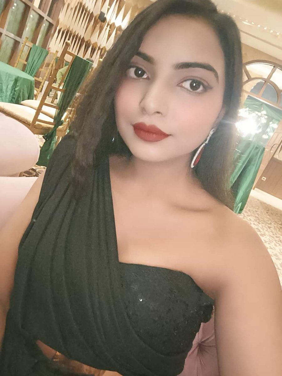 EvaAyushi's tweet photo. November 29, 2021🎤💞It's our choices that show who we are far more than our abilities #ShowTime ✨ #SangeetEvening
Hosted super dramatic Sangeet evening of Kunal and Unnati 😍 https://t.co/EgF5ztkmtS