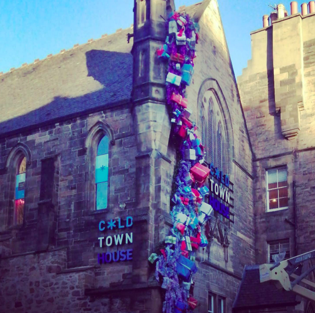 EvolveGroup4's tweet photo. It’s beginning to look a lot like Christmas at @coldtownhouse Stunning present display installed to really get us all in the mood! Get down to CTH for a hot toddy…or two! A beautiful venue inside and out! #coldtownhouse #grassmarket #activation  #evolveactivations 🎁 🎄 🎅 https://t.co/2qbHqCtjx4