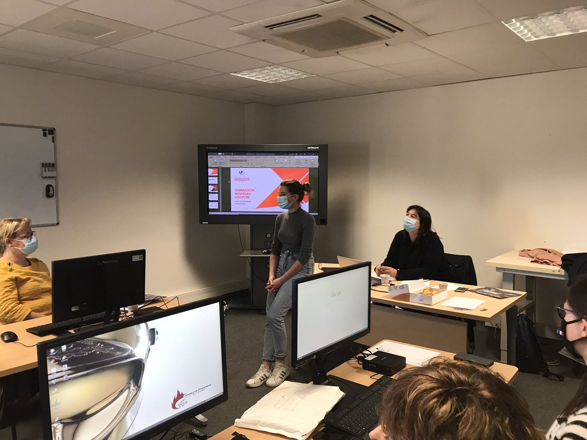 URCentreVdL's tweet photo. Formation de nos 6 #UDSP au CFIS du @SDIS41 par Laurie et Marie-Christine de @PompiersFR au nouveau logiciel de gestion des adhérents. #Amicale #UD #UR #Fédé Merci à @jnoRichard pour l’accueil. #Ensemble 💪 https://t.co/LCEffziIrz
