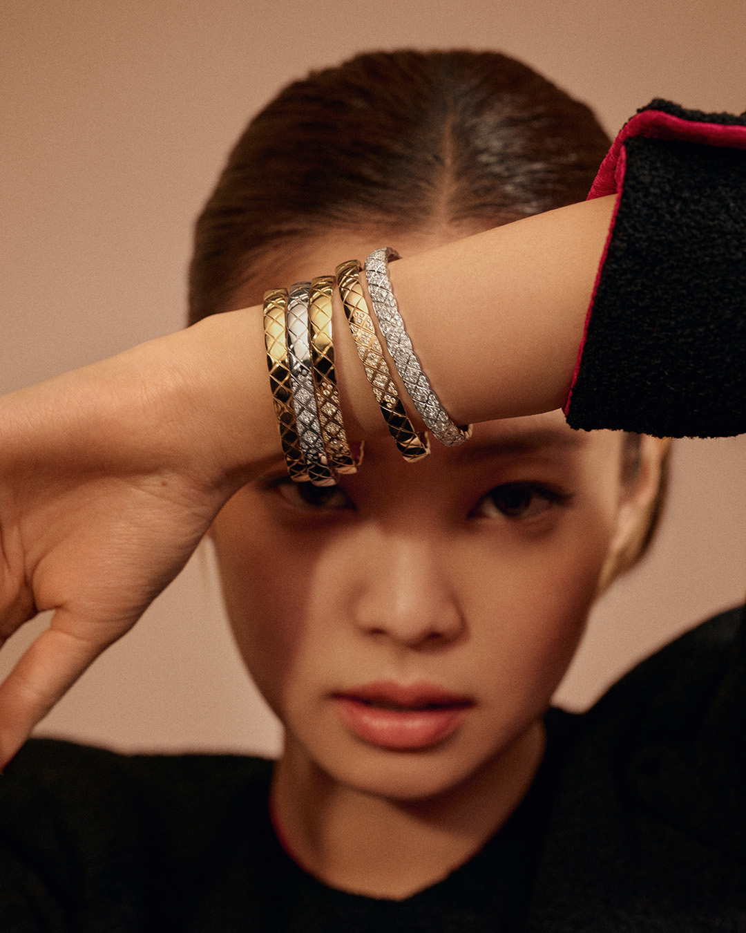 CHANEL on X: The art of accumulation. In BEIGE GOLD, yellow gold or white  gold, with or without diamonds, bracelets from the COCO CRUSH collection  can be stacked together or worn on