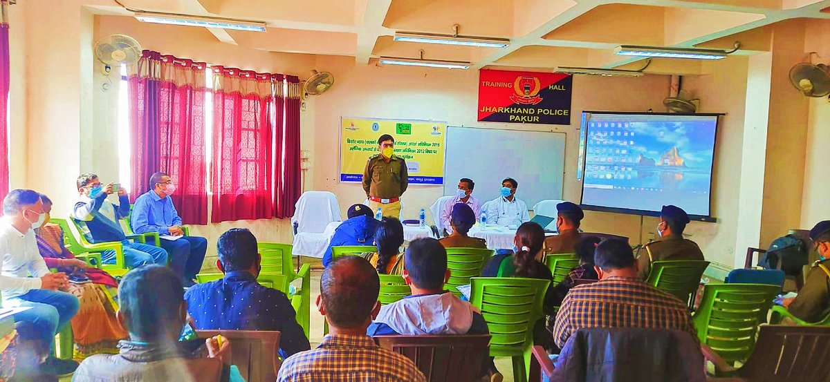 Pramod1279's tweet photo. Facilitated #police_training #SJPU & #CWPO on Child related legislation #JJact 2015, #pocsoact 2019 at #Pakur_SP conference hall.
@pakurpolice
@bksclpakur
@dcpakur
@ActionAidIndia https://t.co/zMtjUBlFCJ