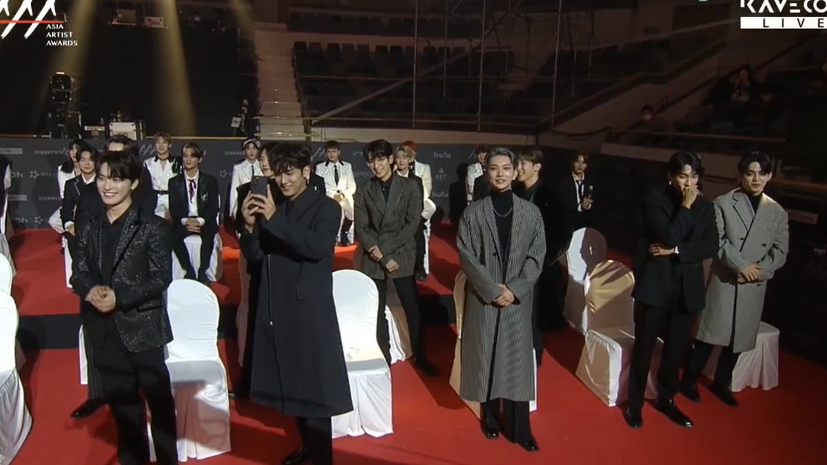 I CANNOT- LOOK HOW PROUD THE OTHER SIDE WITH MINGYU BUT DOKYEOM AND CHEOL I- ANW. CONGRATULATIONS WOOZI FOR WINNING "BEST PRODUCER" 2021 AT AAA. WE'RE SO PROOOUD OF YOU! 😭💛🎉
