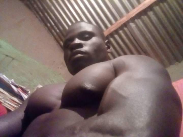 RPecworship's tweet photo. Take a look at those milkersβ€οΈβ£οΈ
#africanmuscle
#musclepecs
#tetas https://t.co/13y1uF5nwf
