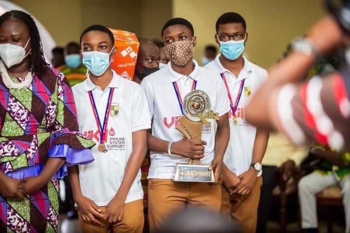 PrempehCollege's tweet photo. We presented our #NSMQ2021 trophy to our King, Otumfoɔ Osei Tutu II, at @ManhyiaPalace yesterday. https://t.co/7HgBYVNqk3