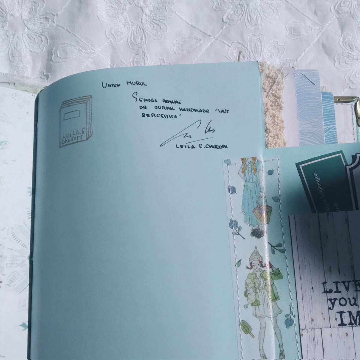 literarybase's tweet photo. Y'all.. laut bercerita journal handmade 🥺 po lgs dari ig bu leila 😭 so endearing /lt
 https://t.co/uzcBd9XgYX