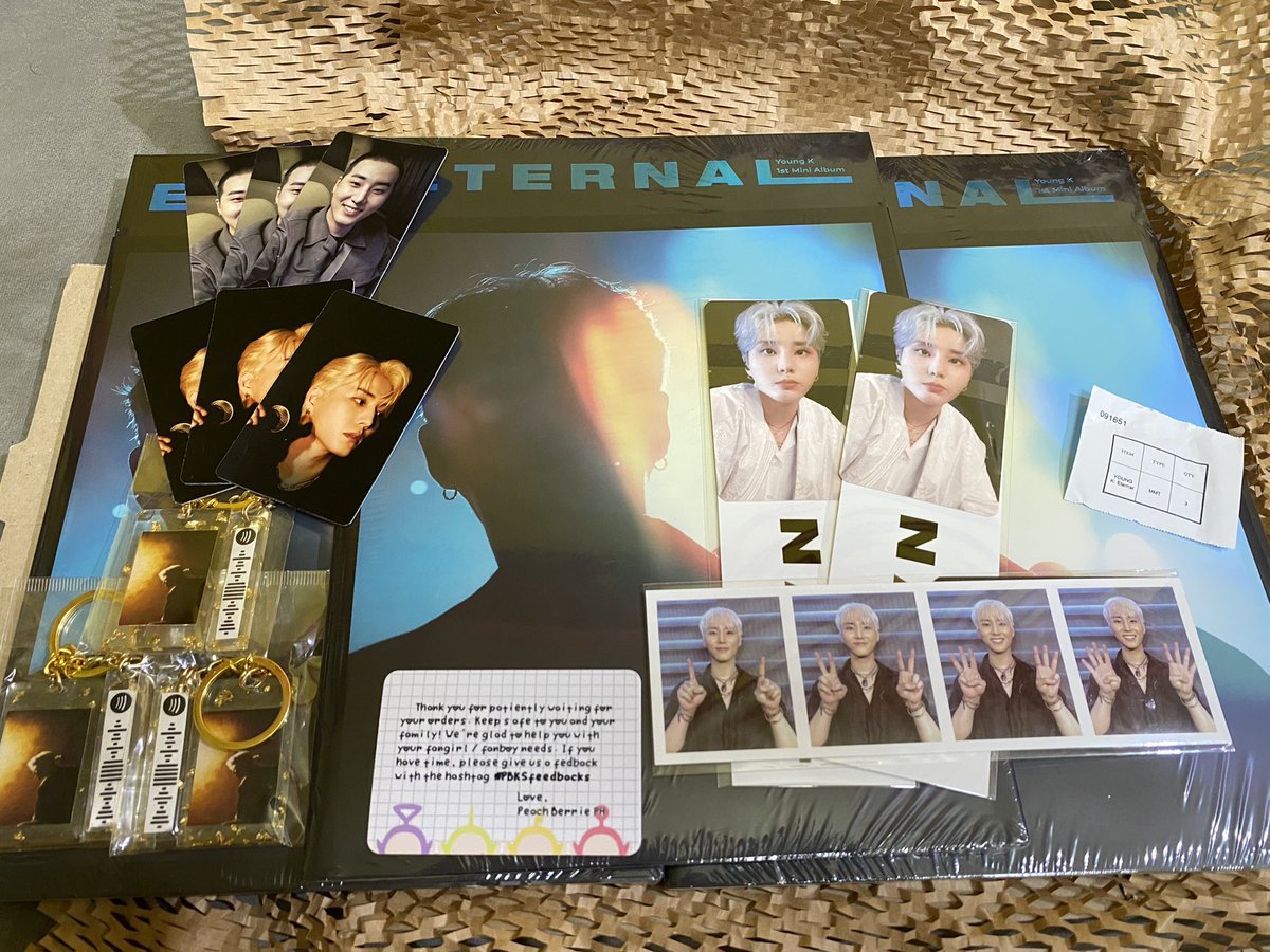 dauntlessday6's tweet photo. Our Eternal albums are here! 🥰 Eternal thanks to you @peachberrieph_ @shn2phrase ❤️ the keyrings look so cute! #PBKSfeedbacks https://t.co/ijR3jeeSmS