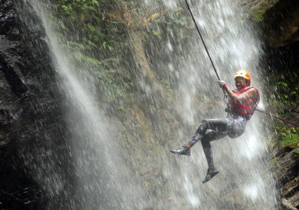 TourismTriniLtd's tweet photo. Rappelling off Avocat Waterfall …not for the faint hearted
#ThrowbackThursday #adrenalinrush #chasingwaterfalls #rappeling #adventuretravel #wanderlust #travelphotography #sweetsweettrinidad https://t.co/rpb21rFdsR