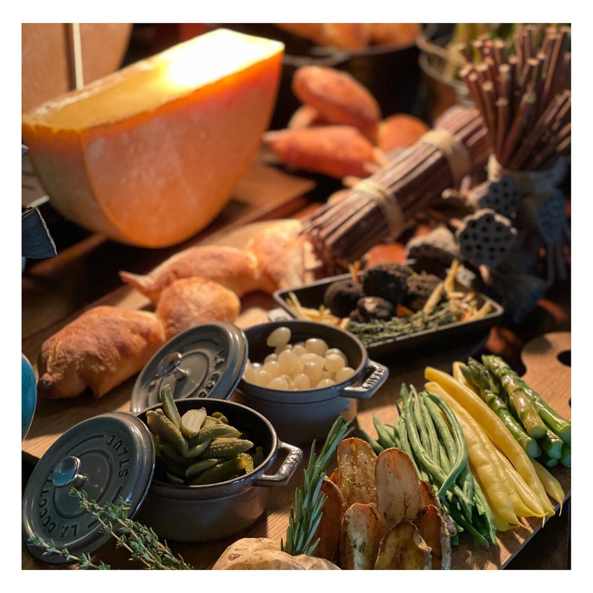 Warm up this winter season at #LaCapitaleAmman with our creamy Raclette platters every Saturday and Sunday from December 4 – February 27. #Amman #FSFestive

fourseasons.com/amman/landing-…