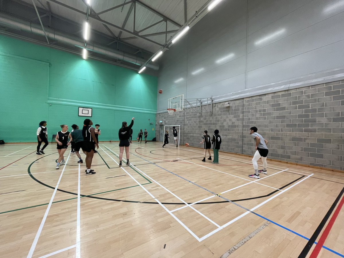 TCActivator's tweet photo. Trafford Titans ready to go for the Aocsport Basketball tournament @AoC_Sport 🏀 GOOD LUCK to our men and women’s team! @TraffordCollege https://t.co/H4mX0iF9aD