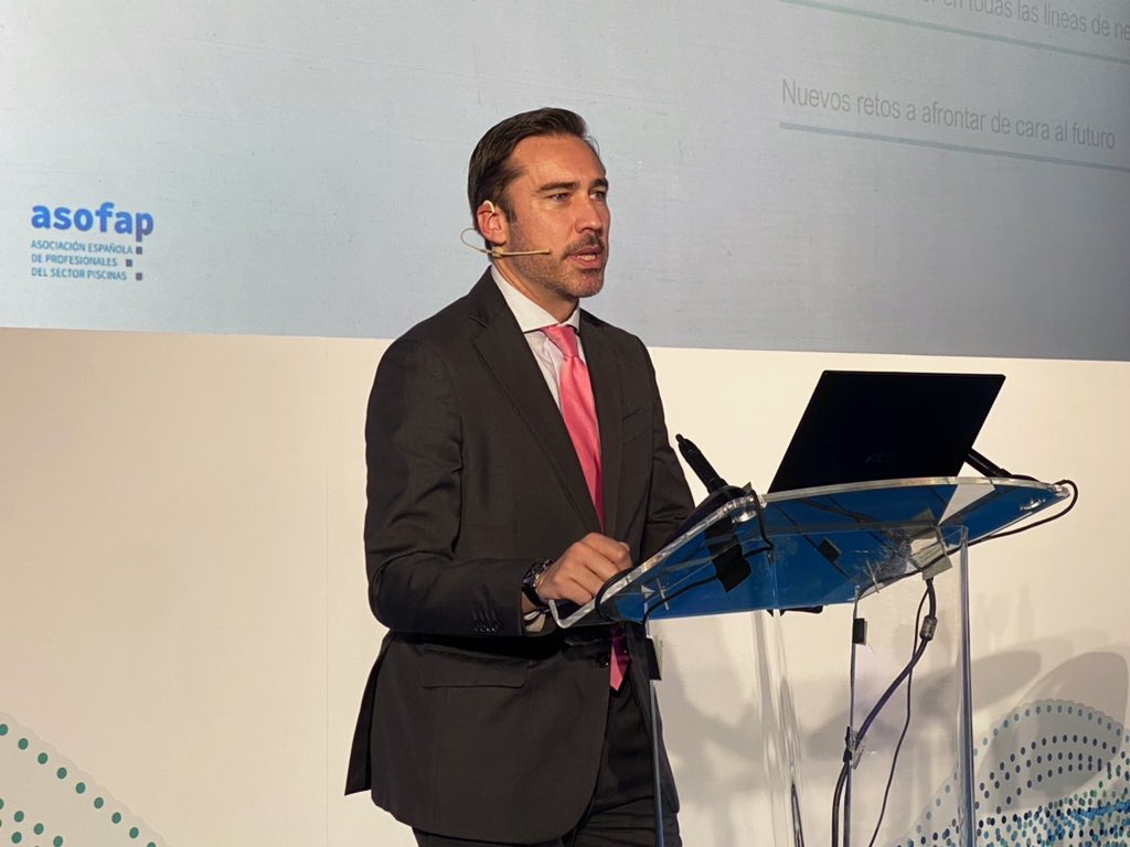 Piscina_BCN's tweet photo. 🏊 “Presentación del Barómetro Sectorial de la Piscina en España 2021” con @Agusti_FS director de @asofap_piscinas. #PiscinaWellness

👉 El 95% de las empresas mejoran o igualan resultados respecto 2020.

👉 El 75% de las empresas mejoran su facturación respecto el año pasado. https://t.co/GSie0jLuHi