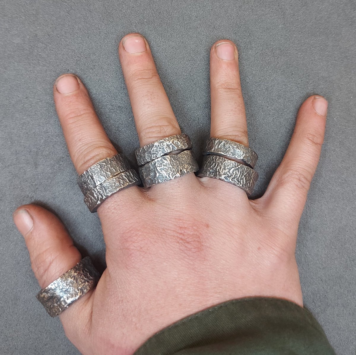 theweerobin's tweet photo. Heavyweights! No need for a workout when you've got these bad boys on.  #silver #jeweller #dundee #scotland #LOTR #jewellery #handmade #madeinscotland https://t.co/aiA4XqABHw
