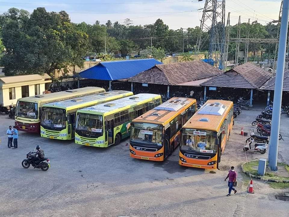 HaridasKishore's tweet image. #KMML, a PSU under state industry Ministry, whose employees will reach their offices using KSRTC bus service from now onwards. KMML joins hands with KSRTC after the expiry of its contract with private transport companies. 6 buses started ply for KMML employees today. This is in