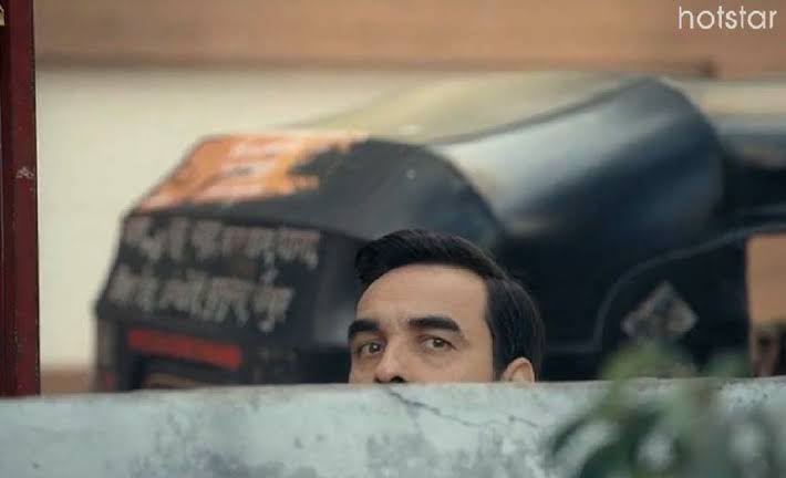 jb_0700's tweet photo. Selmon bhoi watching the wedding:
#VickyKatrinaWedding https://t.co/RepTmonvwE