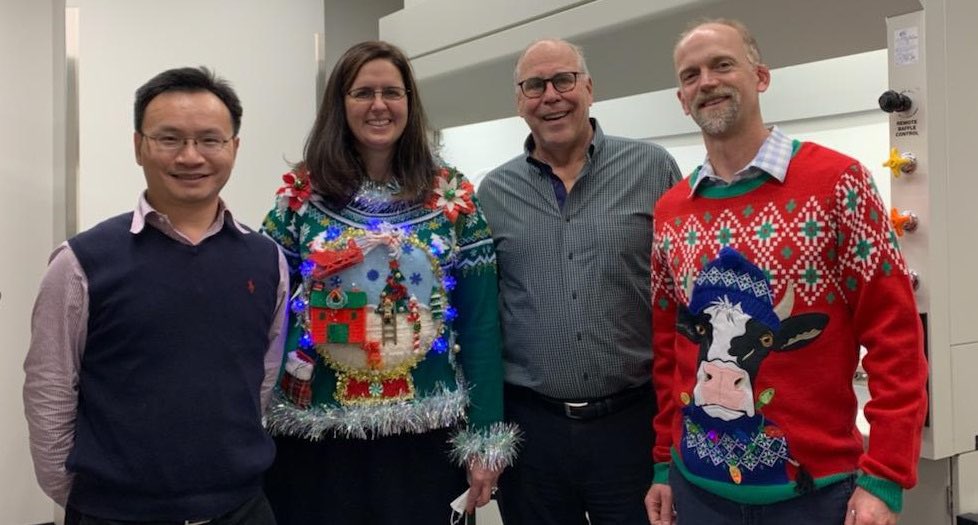 It’s time to bring out the fun winter sweaters <a href="/UNTsocial/">University of North Texas</a> Celebrating the end of the semester with <a href="/UNTPrez/">Harrison Keller, Ph.D.</a> and <a href="/UNTChemistry/">UNT Department of Chemistry</a> Lee Slaughter and Shengqian Ma.