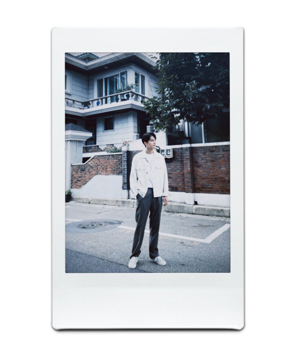 ONGLAROID's tweet photo. barista.

#ONGSEONGWU #옹성우 #邕圣祐 #オンソンウ #องซองอู https://t.co/Ve6yD7wsYJ