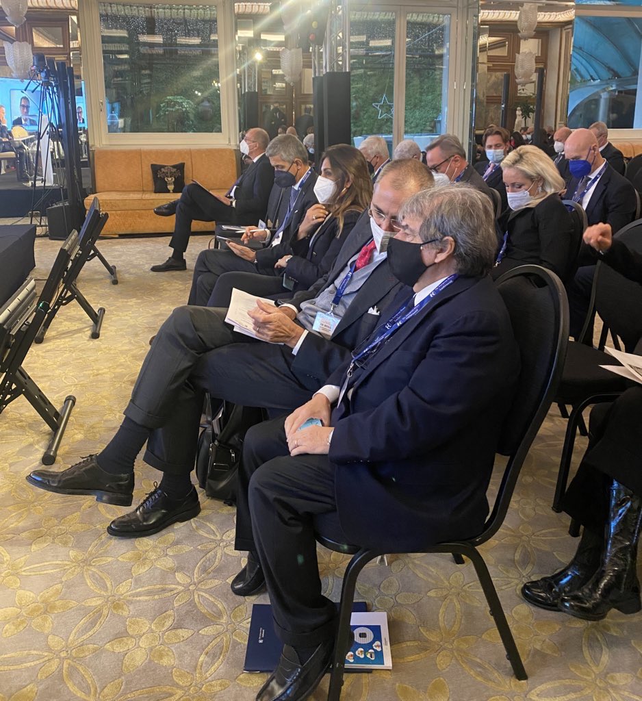 Arrivato ora all’Hotel Hassler di Roma per prendere parte al Forum organizzato da <a href="/HPE_IT/">HPE Italy</a> e <a href="/Ambrosetti_/">The European House - Ambrosetti</a>.

Interverrò alle ore 12.15 alla Tavola Rotonda “Nuovi modelli per accelerare lo sviluppo del digitale nella Pa”. #NextGenCloud #XaaS

🔵 Puoi seguire qui la diretta