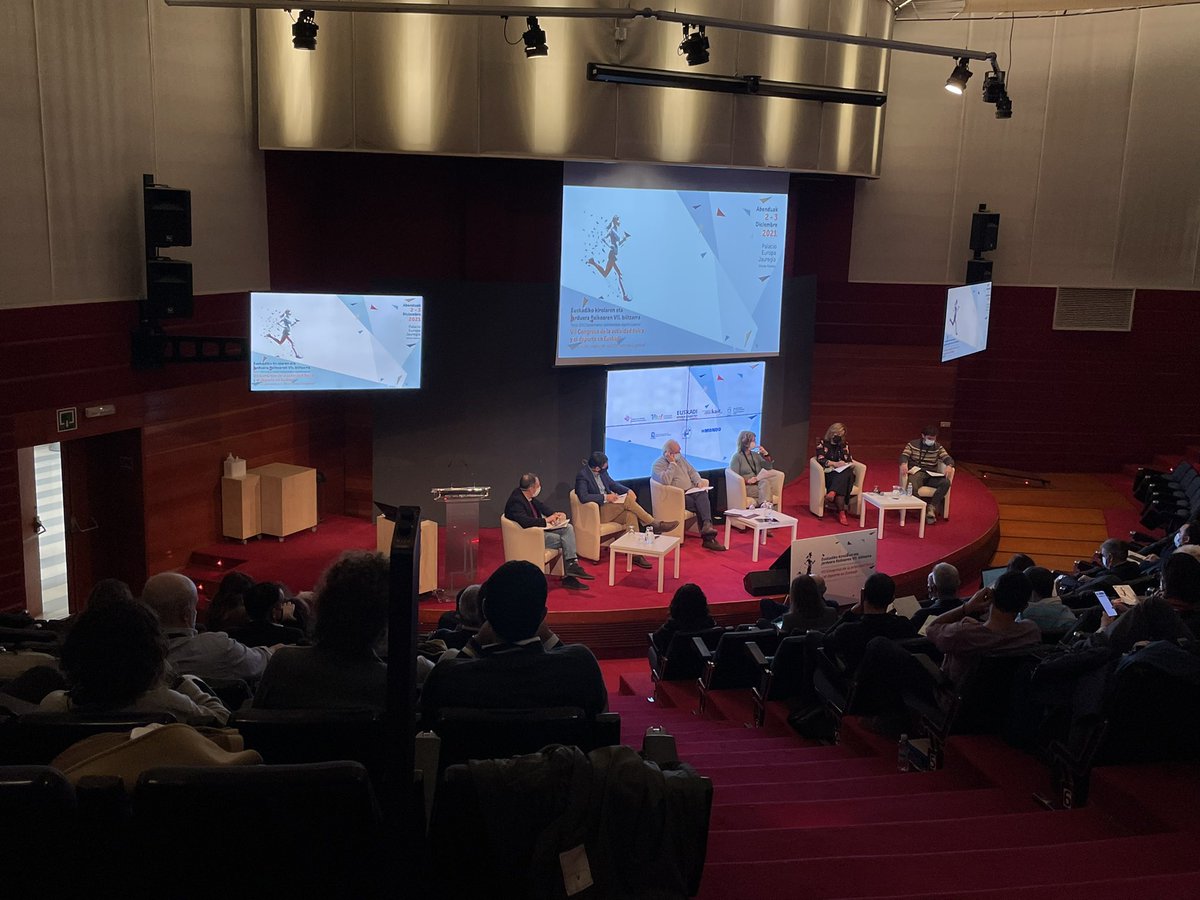 Sportius_'s tweet photo. VII Congreso de la actividad física y el deporte en Euskadi organizado por @kait_kirola y @Kiroleskola https://t.co/5lYUZhcsR8