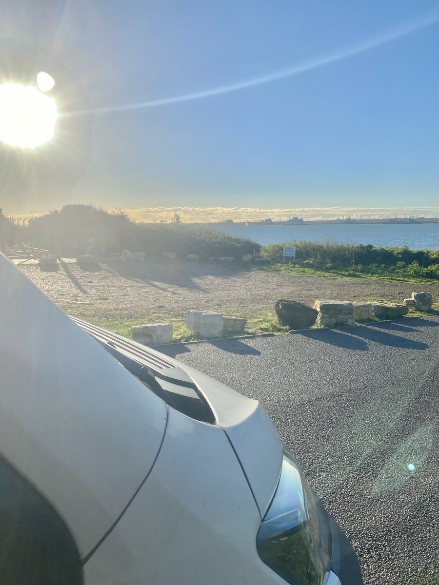 scott2gocourier's tweet photo. A stunning but crisp December morning and the first job of the day completed
This 350kgs audiometric booth was delivered here by 10.00am to meet engineers on site #Hamble #coldstart #morningsunshine #curtainside #logistics #timeddelivery #southcoast https://t.co/CR6yUbovdm