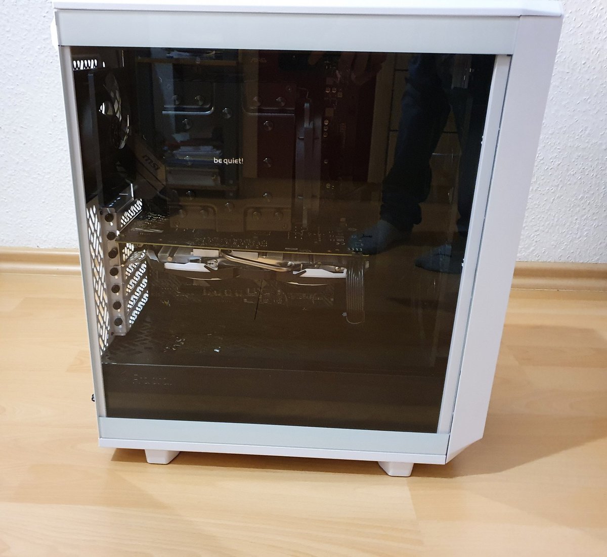 Tahilzy's tweet photo. I build my first PC, with the help of @Totokumaa https://t.co/wCPeqY4ctx