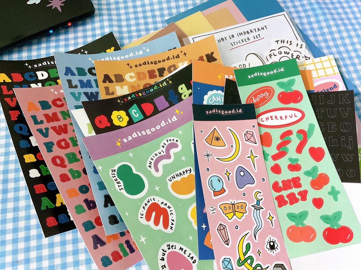 kimnameim's tweet photo. 🎁 GIVEAWAY 🎁

dalam rangka selametan opening @sadisgood_id !!

prizes : 
— @sadisgood_id stickers (on pict)
— spay 25k 🍊

rules :
— 🇮🇩
— retweet!! 🔁
— follow (salah satu gpp) : @sadisgood_id (twt/ig), sad is good (shopee)
— boleh rep buat jejak!
— ends 5/12

GOOD LUCK 🥳 https://t.co/PlhxctIkKF