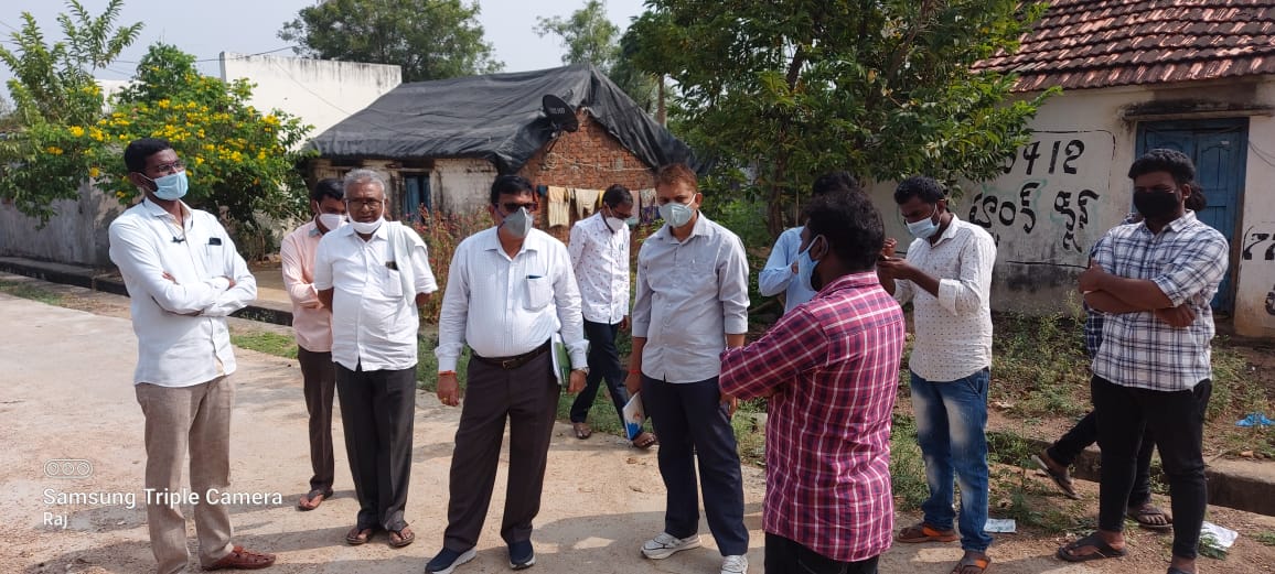 mb_telangana's tweet photo. #Missionbhagiratha teams inspecting
1. Sri Ch.Amarendra SE #Karimnagar @ #Shanagar
2.Sri N.Raghuveer SE #Sangareddy @ #Mahabbatpur
3.Sri M.Anjaneyulu SE #Rangareddy @ #Peddamangalaram
4.Sri K.Venkatramana SE #Mahabubnagar @ #ChakaligaddaThanda
@SmitaSabharwal @DayakarRao2019 https://t.co/sqr5lH3g0S