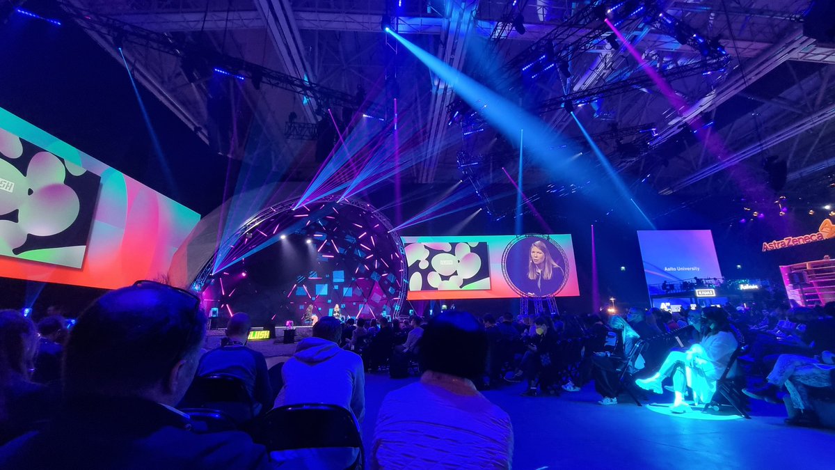 Speaking about organic growth through e.g. word of mouth marketing, Chief Revenue Officer <a href="/ONottebohm/">Olivia Nottebohm</a> of <a href="/NotionHQ/">Notion</a> says being genuine is far more valuable for a brand instead of being 'perfect' w/ a beautifully curated narrative that doesn't come from users. <a href="/SlushHQ/">Slush</a> #slush2021