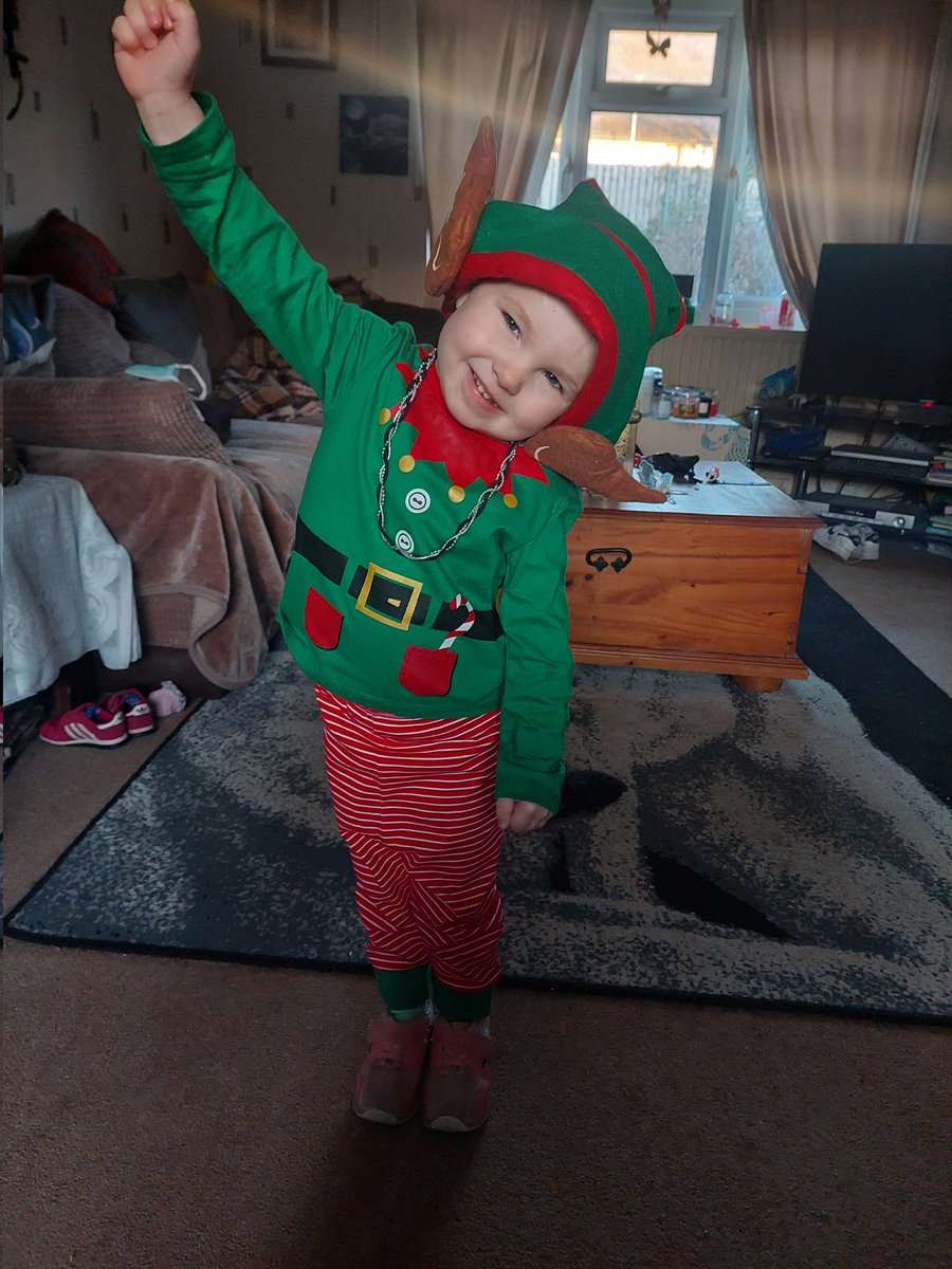 Little elf today 💜