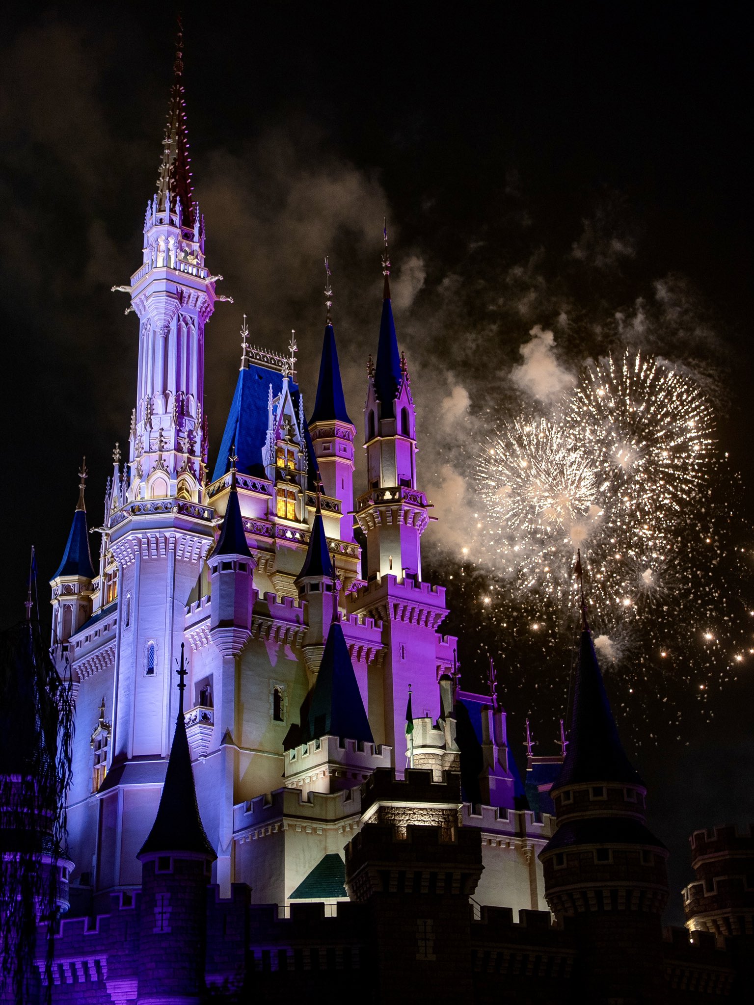 Mezzomikiのディズニーブログ 本日の東京ディズニーランド ディズニー ライト ザ ナイト 花火 T Co Wepahnblzy T Co Dg0l9a6mgc Twitter