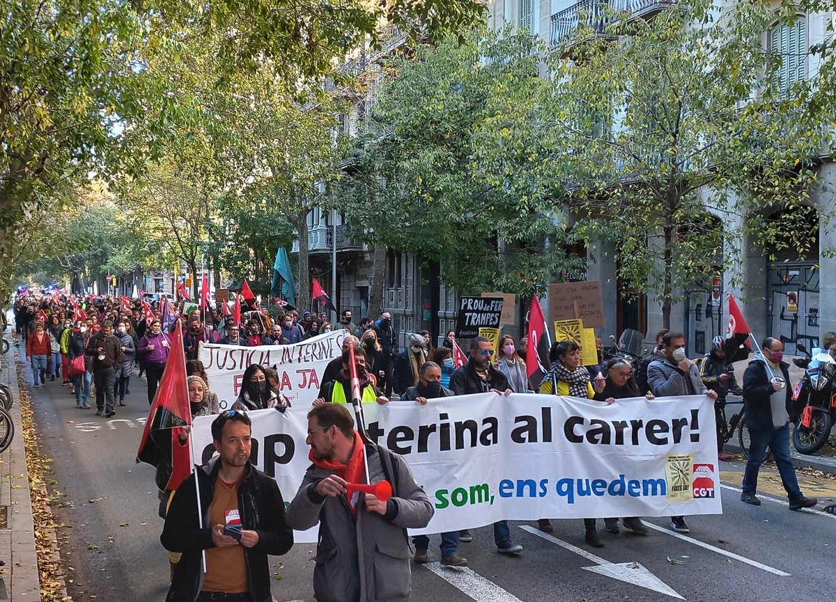 CGTEnsenyament's tweet photo. Les vegades que faci falta, ocupem els carrers amb un crit unanim:
📢📢 prou abús de temporalitat 🔴⚫
📢📢 Cap interina al carrer 🟣⚫
#VagaEducació2D #LesQueHiSomEnsQuedem #AturemOPOS #FixesaJA https://t.co/DD3Af23TCY