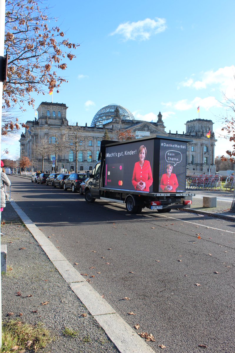 Nächster Halt. #DankeMerkel #Zapfenstreich