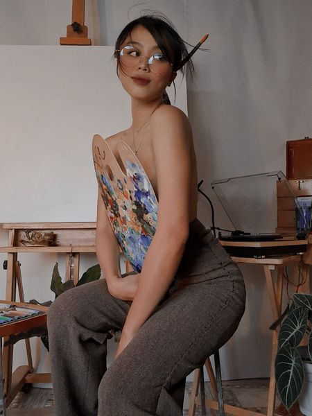 silntsnctmanga's tweet photo. (Disclaimer: This is a parody, a concept inspired by #PaulineAndreiBactad. This is a parody)
𝑮𝒐 𝒘𝒊𝒍𝒅, 𝒇𝒐𝒓 𝒂 𝒘𝒉𝒊𝒍𝒆—crocodile!
#MonaQueenOfTheBabes #SSM #SSMSierra #SilentSanctumManga
#DarkChapel #ChapelDark #Komiks #IndieKomiks #PinoyKomiks #Parody #ManilArt #ArtPh https://t.co/FBFeQ8xGLH