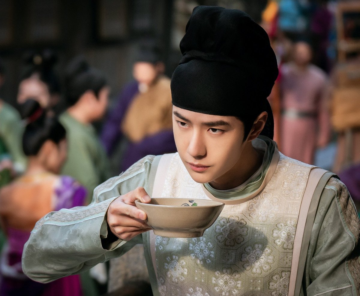 bunnyzhannyy's tweet photo. #baifan #yifanfengshun #bjyx #yizhan au where when baili hongyi visits the brothel, a cute cook, zhang fan saves him from the crowd.
baili doesn't understand why he keeps thinking of the young man and keeps visiting him again and again. but he doesn't stop. https://t.co/rMIedRxVMI