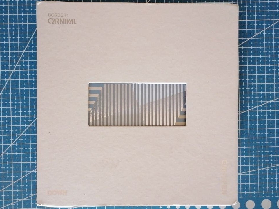 Shopia_ph's tweet photo. #ShopiaOnhand

• Enhypen Border Carnival down version unsealed album P250
DOP: 50% dp on dec 5 &amp; 50% dp on jan 1
•  Check the pic for the condition
• Onhand &amp; RTS

comment mine https://t.co/7xx5hh4SLw