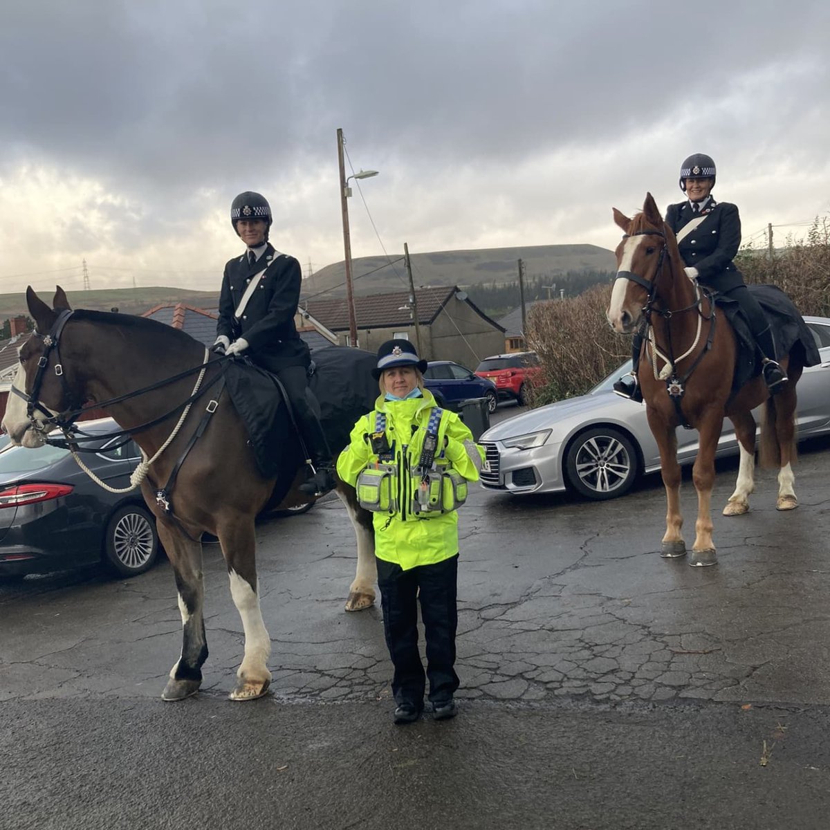 Former High Sheriff of West Glamorgan (@hsofwestglam) on Twitter photo Lovely visit <a href="/BlaendulaisPS/">Blaendulais Primary School</a> #NeathPortTalbot Fantastically happy, friendly, caring rural school 🏫
<a href="/WestGlamorganLL/">Louise Fleet, West Glamorgan Lord-Lieutenant</a> planted an apple tree <a href="/QGCanopy/">The Queen's Green Canopy</a> 🌳
<a href="/NPTCouncil/">Neath Port Talbot Council</a> PCSO Davies PH Max PH Clover <a href="/swpolice/">South Wales Police</a> @SWPDogsHorses
🎶Conkers! I’m collecting conkers -- Lots of lovely conkers🎶 Lovely visit <a href="/BlaendulaisPS/">Blaendulais Primary School</a> #NeathPortTalbot Fantastically happy, friendly, caring rural school 🏫
<a href="/WestGlamorganLL/">Louise Fleet, West Glamorgan Lord-Lieutenant</a> planted an apple tree <a href="/QGCanopy/">The Queen's Green Canopy</a> 🌳
<a href="/NPTCouncil/">Neath Port Talbot Council</a> PCSO Davies PH Max PH Clover <a href="/swpolice/">South Wales Police</a> @SWPDogsHorses
🎶Conkers! I’m collecting conkers -- Lots of lovely conkers🎶